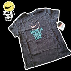 Nike Girls Have A Nike Day Shirt Girls Large CN0377 010 Color Black Smile 112025